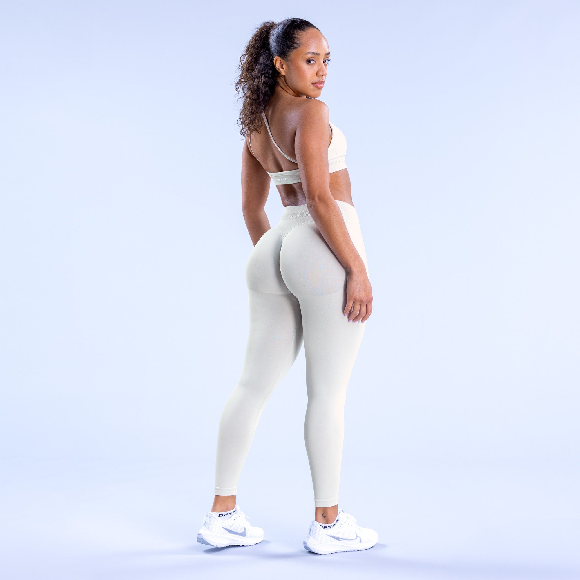Dámské Sportovní Podprsenka DFYNE Impact Asymmetric Bílé | WVKYSC647