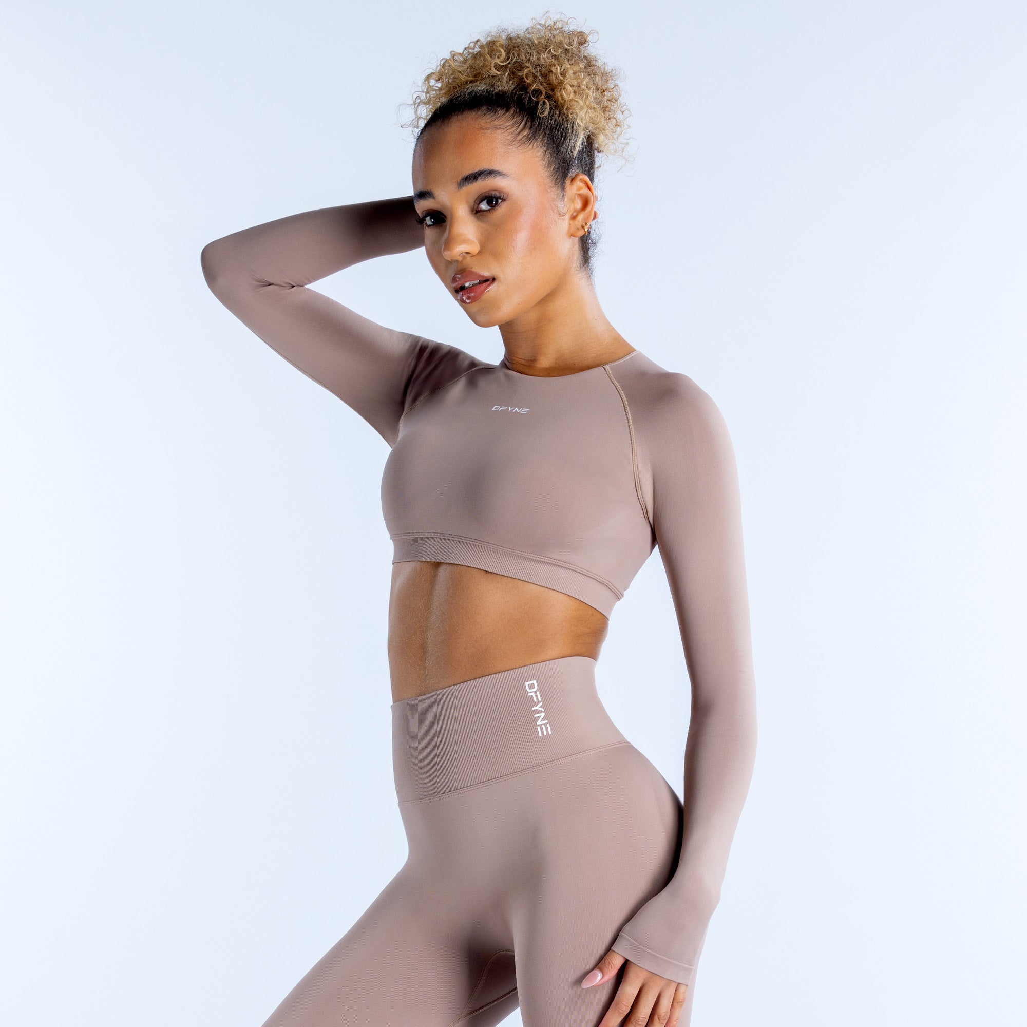 Dámské Top DFYNE Dynamic Long Sleeve Crop Béžový | GBLDUV832